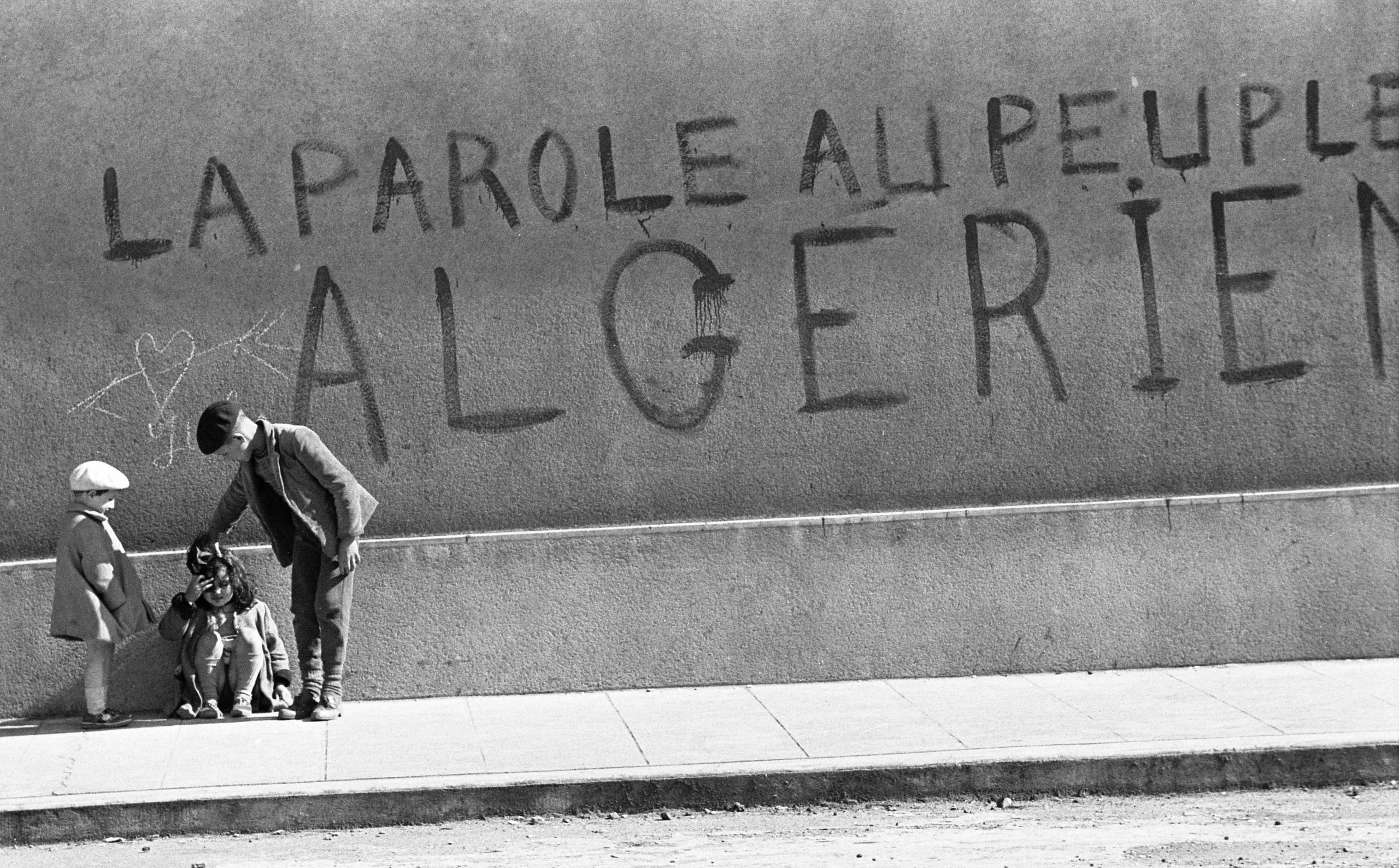 Protéger les populations civiles – défendre l’État de droit